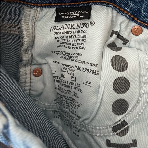 ✨ BLANK NYC ✨ The Madison High Rise Crop Raw Hem Size 27 - Picture 8 of 9